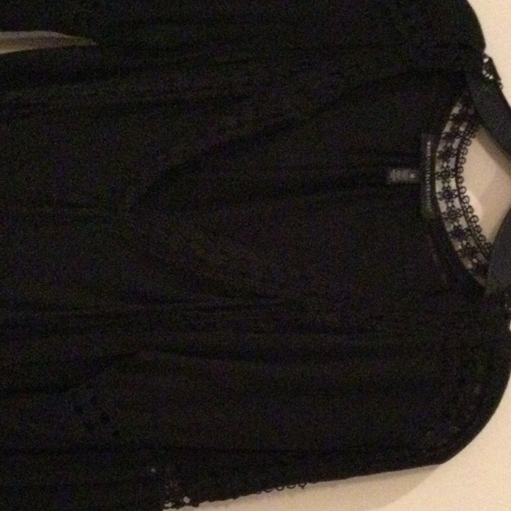 WHBM *B2G1F* long sleeve tee with boho vibe - Picture 9 of 9